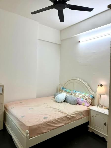 Kondominium untuk Disewa di The Oasis - Gan Chun Kai - Bedroom - PropertyGuru.com.my