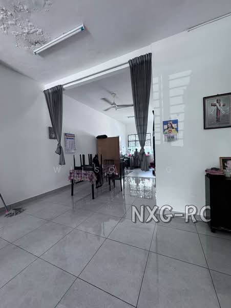 Rumah Teres 2 Tingkat untuk Dijual di Taman Pandamaran Jaya (Pelabuhan Klang) - Wilson Ng - Living Room - PropertyGuru.com.my