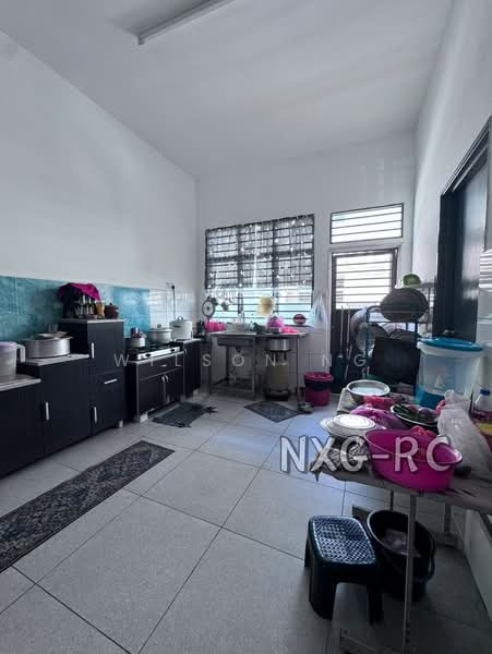 Rumah Teres 2 Tingkat untuk Dijual di Taman Pandamaran Jaya (Pelabuhan Klang) - Wilson Ng - Kitchen - PropertyGuru.com.my