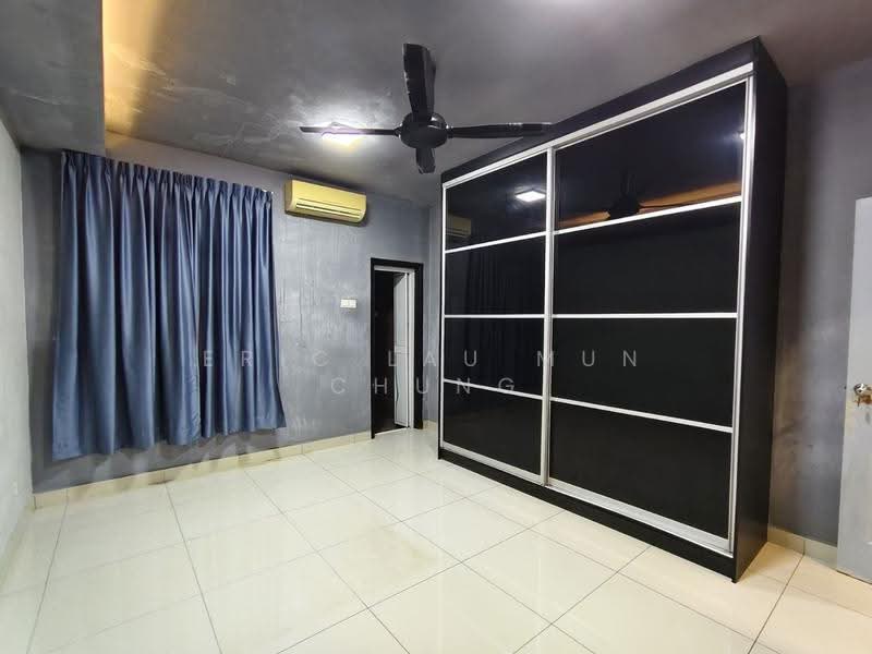 Kondominium untuk Disewa di Atmosfera Kondominium - Eric Lau Mun Chung - Bedroom - PropertyGuru.com.my