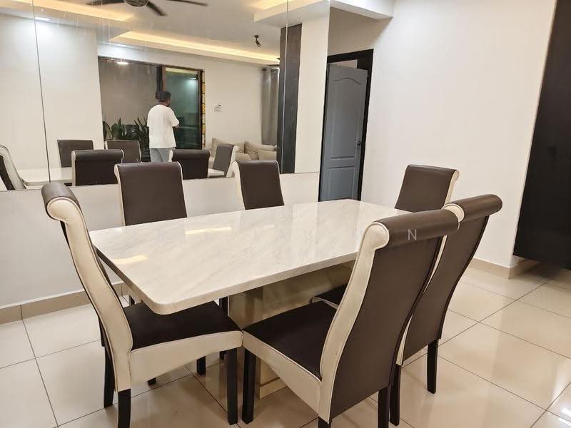 Kondominium untuk Disewa di Atmosfera Kondominium - Eric Lau Mun Chung - Dining Room - PropertyGuru.com.my