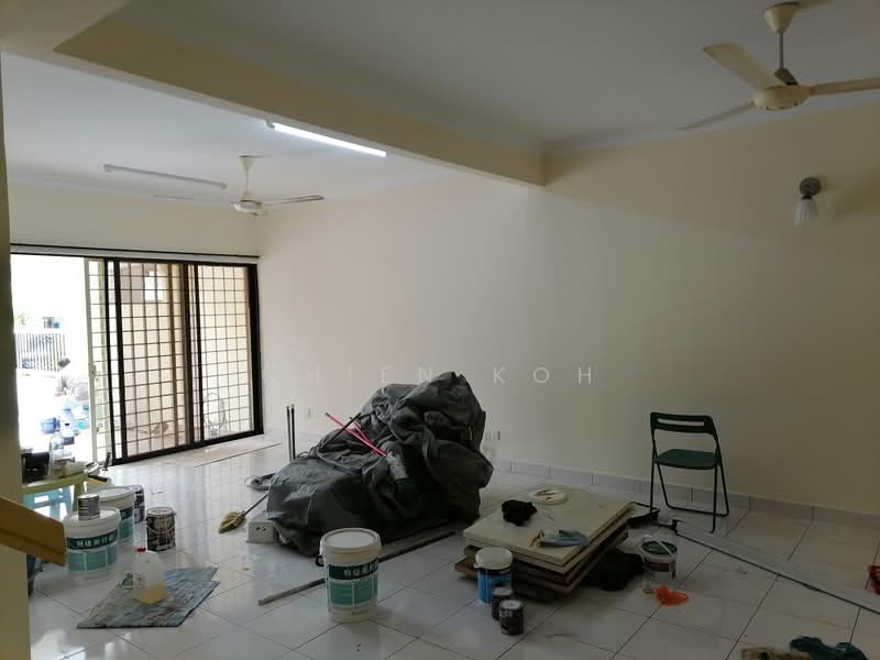 2.5-storey Terraced House for Rent in Petaling Jaya (Selangor) - Chien Koh - Living Room - PropertyGuru.com.my