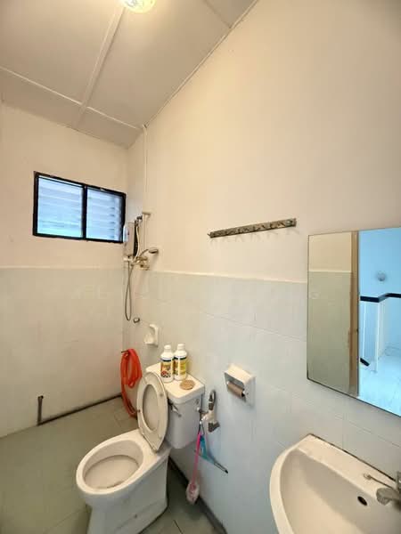 Apartment for Sale at Sri Awana Townhouse - Alicia Fong - Bathroom - PropertyGuru.com.my