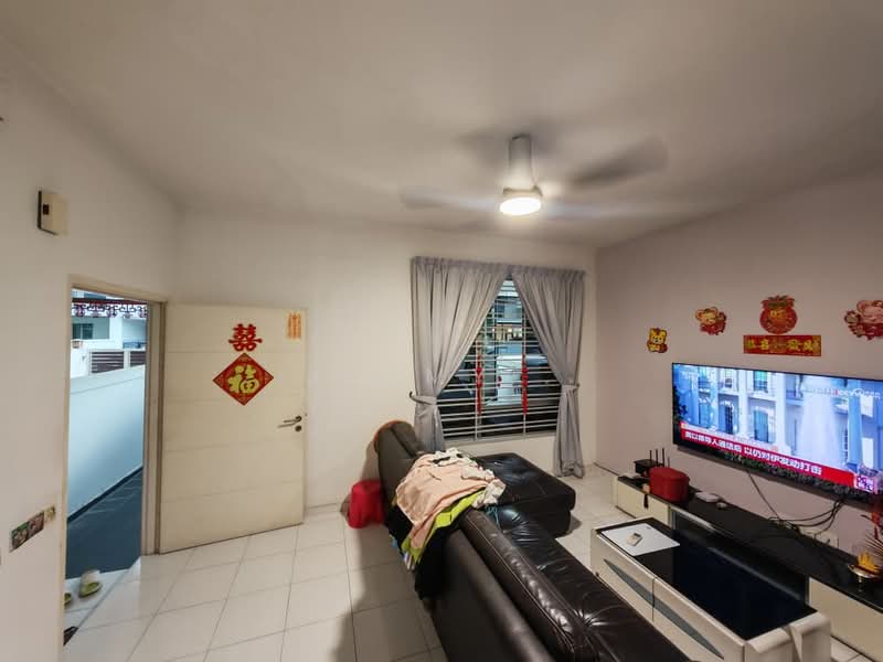 2-storey Terraced House for Sale in Setia Tropika (Johor Bahru) - Jimmy . - Living Room - PropertyGuru.com.my