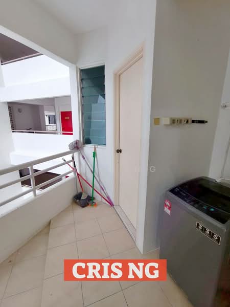 Kondominium untuk Dijual di Regency Heights Condo - Cris Ng - Balcony - PropertyGuru.com.my