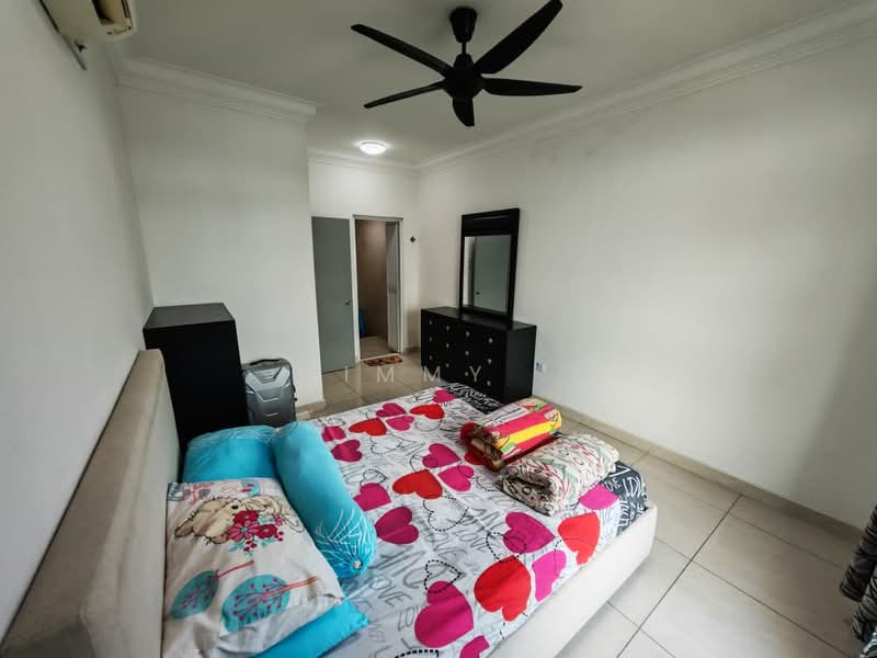 Service Residence for Rent at Pangsapuri Tanah Emas (Golden Sands) - Jimmy . - Bedroom - PropertyGuru.com.my
