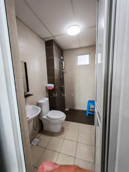 Service Residence for Rent at Pangsapuri Tanah Emas (Golden Sands) - Jimmy . - Bathroom - PropertyGuru.com.my