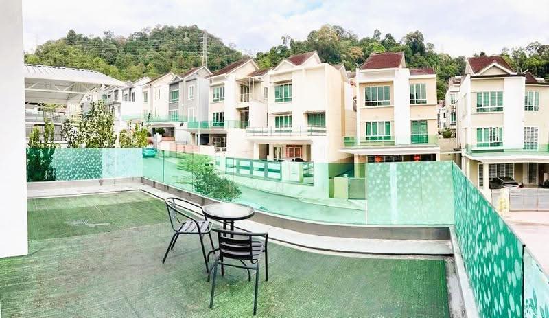 Rumah Berkembar untuk Dijual di Selayang (Selangor) - Evelyn Lee - Exterior - PropertyGuru.com.my