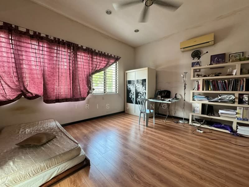 Semi-Detached House for Sale in Rawang (Selangor) - Tris Jong - Bedroom - PropertyGuru.com.my