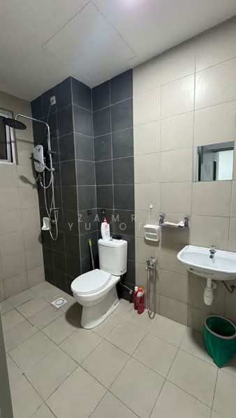 Service Residence for Rent at SkyLake Residence - Zamri Yusoff - Bathroom - PropertyGuru.com.my