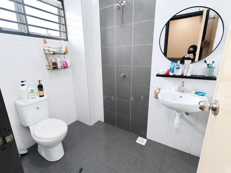 2-storey Terraced House for Sale in Seksyen 30 (Shah Alam) - Nazatul Afzan - PropertyGuru.com.my