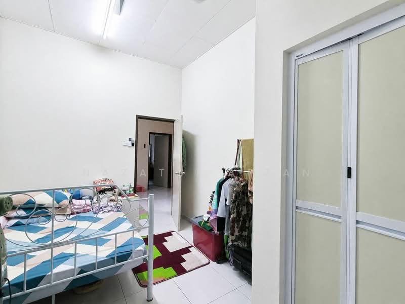 2-storey Terraced House for Sale in Seksyen 30 (Shah Alam) - Nazatul Afzan - PropertyGuru.com.my