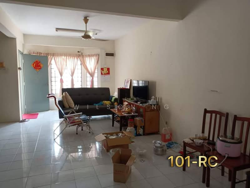 2-storey Terraced House for Sale in Bandar Bukit Tinggi (Klang) - Wilson Ng - Living Room - PropertyGuru.com.my