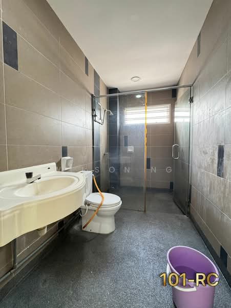 Rumah Teres 2.5 Tingkat untuk Dijual di Bandar Puteri Klang (Klang) - Wilson Ng - Bathroom - PropertyGuru.com.my