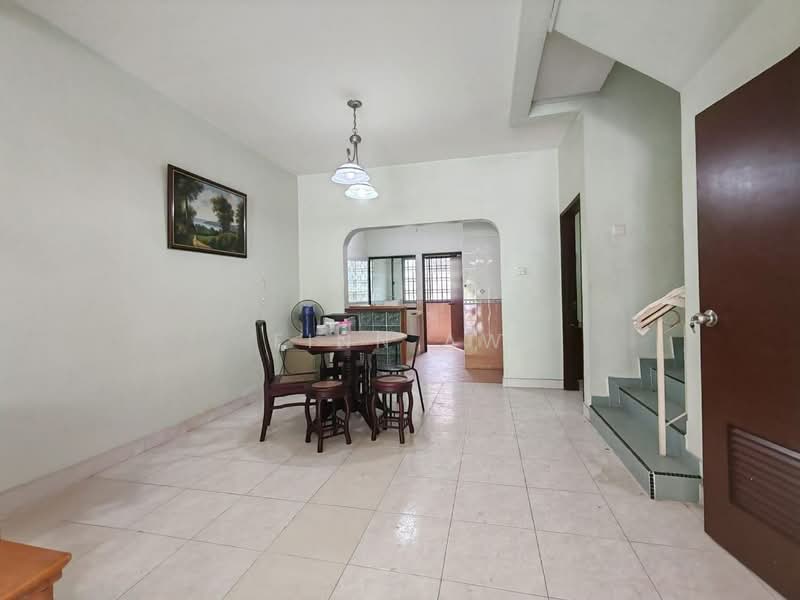 Rumah Teres 2.5 Tingkat untuk Dijual di Taman Permata (Muar) - Finn Aw - Living Room - PropertyGuru.com.my