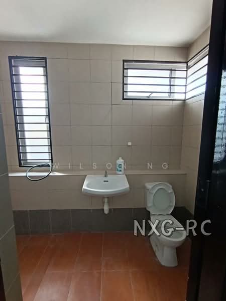 Rumah Teres 2.5 Tingkat untuk Dijual di Bandar Botanic (Klang) - Wilson Ng - Bathroom - PropertyGuru.com.my