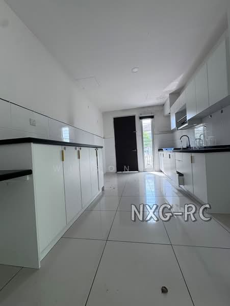 3-storey Terraced House for Sale in Bandar Tropicana Aman (Telok Panglima Garang) - Wilson Ng - Kitchen - PropertyGuru.com.my