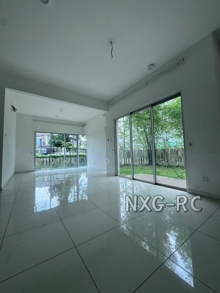 3-storey Terraced House for Sale in Bandar Tropicana Aman (Telok Panglima Garang) - Wilson Ng - Living Room - PropertyGuru.com.my