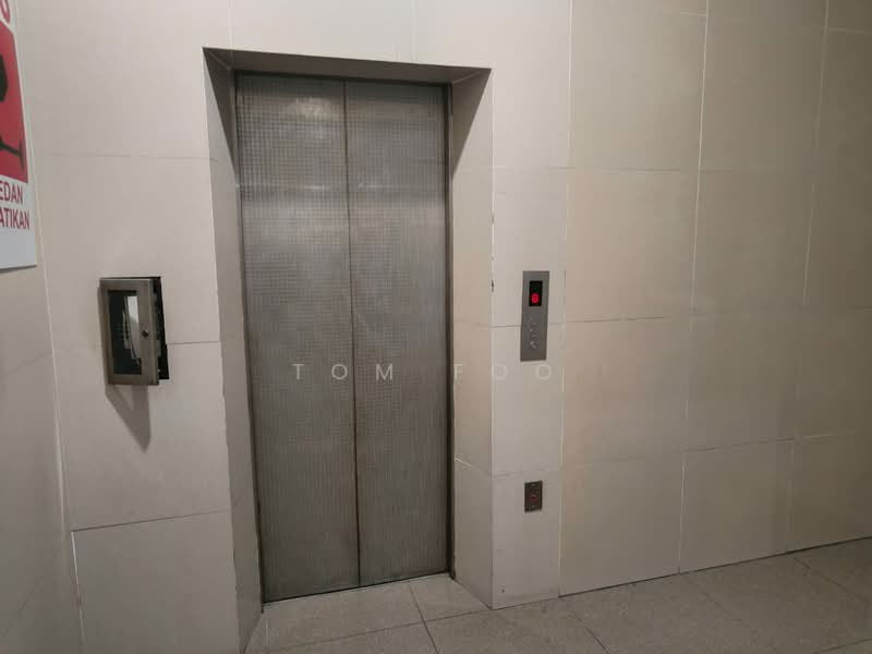 Kedai / Pejabat untuk Dijual di Puchong (Selangor) - Tom Foo - Corridor - PropertyGuru.com.my