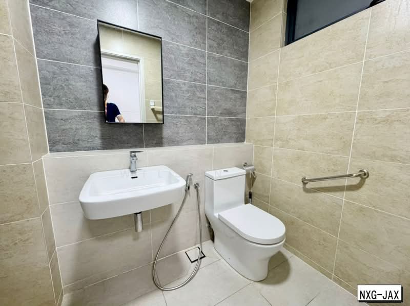 Servis Apartment untuk Dijual di Setia City Residences - Wilson Ng - Bathroom - PropertyGuru.com.my