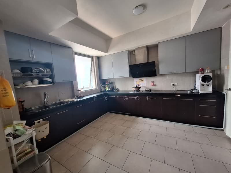 Condominium for Sale at 2 Hampshire - Alex Goh - Kitchen - PropertyGuru.com.my