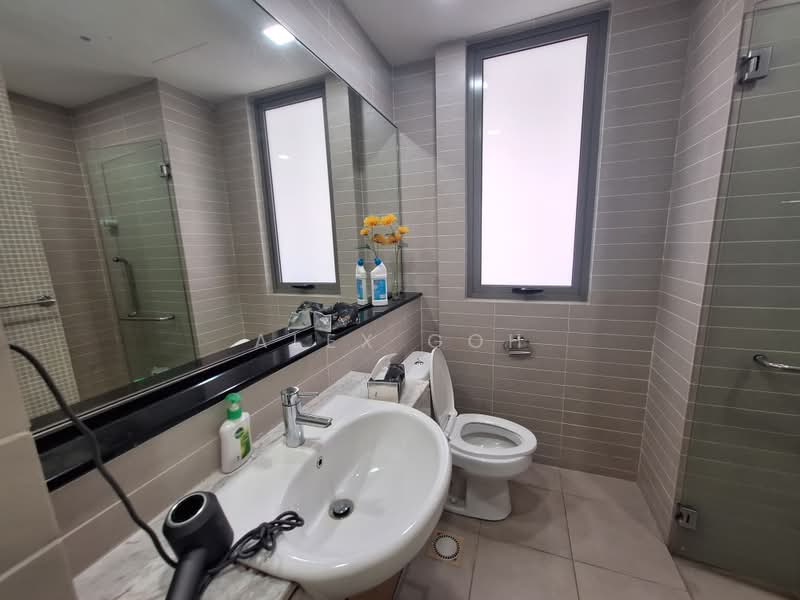 Condominium for Sale at 2 Hampshire - Alex Goh - Bathroom - PropertyGuru.com.my