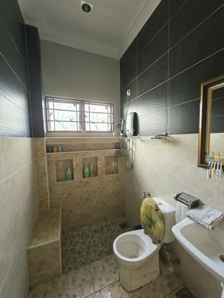 Semi-Detached House for Sale in Pengkalan Pegoh (Ipoh) - YY Cheah - Bathroom - PropertyGuru.com.my