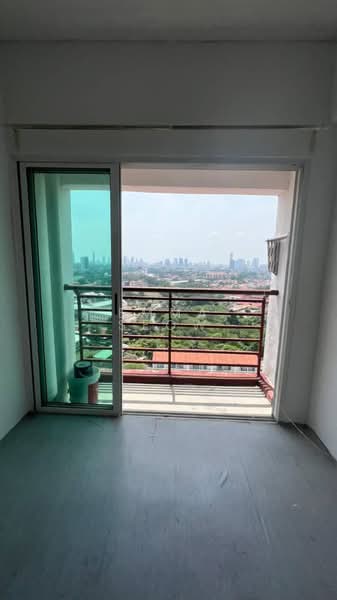 Pangsapuri untuk Dijual di Shineville Garden - Emma Seow - Balcony - PropertyGuru.com.my