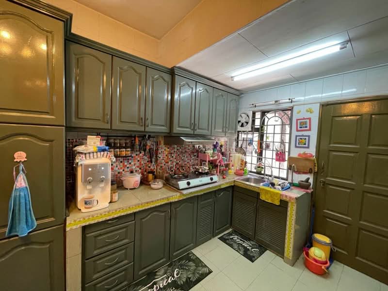 Rumah Teres 2 Tingkat untuk Dijual di Puchong (Selangor) - Farah Rasul - Kitchen - PropertyGuru.com.my