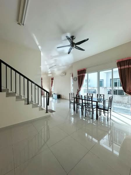 Rumah Berkembar untuk Dijual di Bukit Panchor (Nibong Tebal) - Darren Cham - Living Room - PropertyGuru.com.my