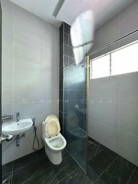 Rumah Berkembar untuk Disewa di Bukit Panchor (Nibong Tebal) - Darren Cham - Bathroom - PropertyGuru.com.my
