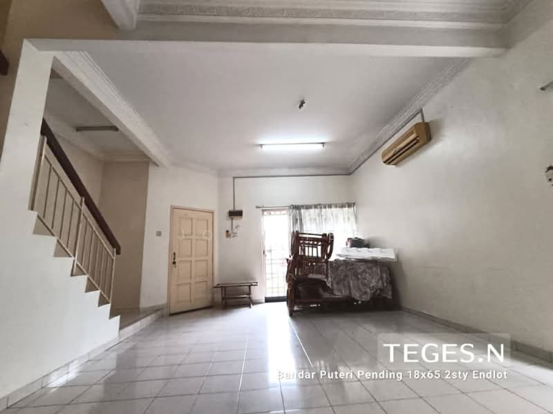 Rumah Teres 2 Tingkat untuk Dijual di Bandar Puteri Klang (Klang) - John Tee - Living Room - PropertyGuru.com.my