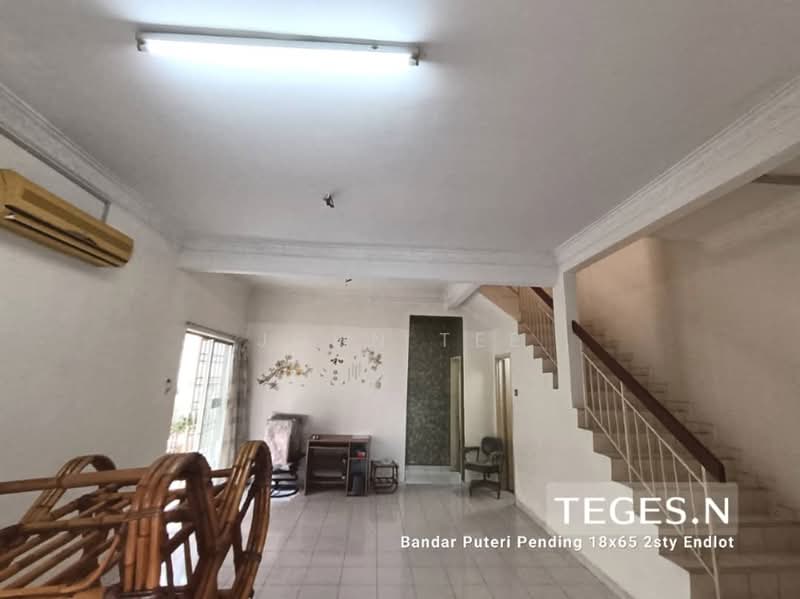 Rumah Teres 2 Tingkat untuk Dijual di Bandar Puteri Klang (Klang) - John Tee - Living Room - PropertyGuru.com.my