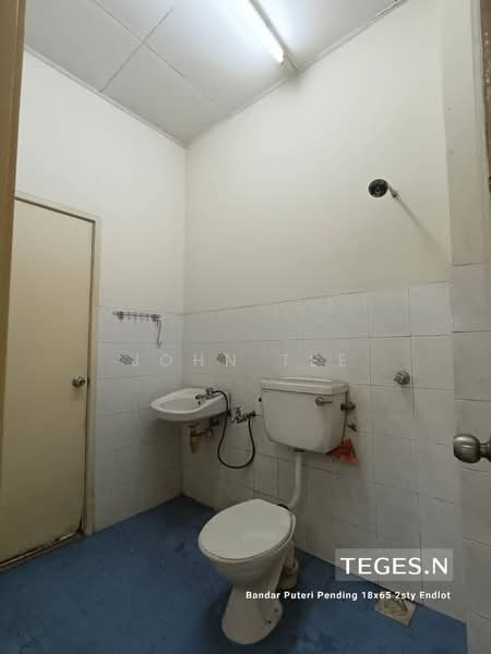 Rumah Teres 2 Tingkat untuk Dijual di Bandar Puteri Klang (Klang) - John Tee - Bathroom - PropertyGuru.com.my