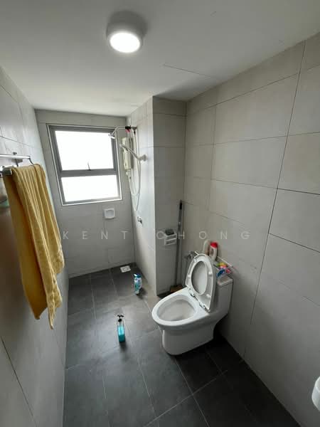 Servis Apartment untuk Dijual di Residensi Sutera 7 - Kent Chong - Bathroom - PropertyGuru.com.my
