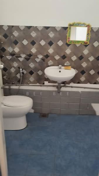 Rumah Teres 2 Tingkat untuk Disewa di Taman Bukit Kempas (Tampoi) - Bee Bee - PropertyGuru.com.my
