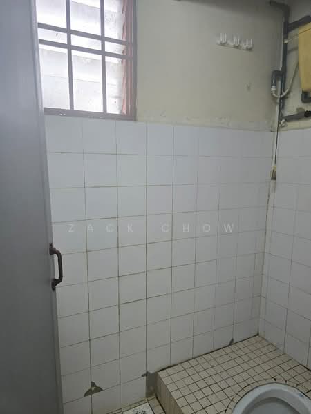 Flat for Sale at Flat Tasek 64 - Zack Chow - Bathroom - PropertyGuru.com.my