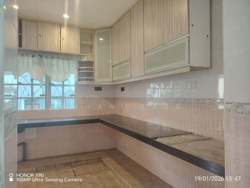 2-storey Terraced House for Sale in Taman Alamanda (Senawang) - Rohani Daud - Kitchen - PropertyGuru.com.my