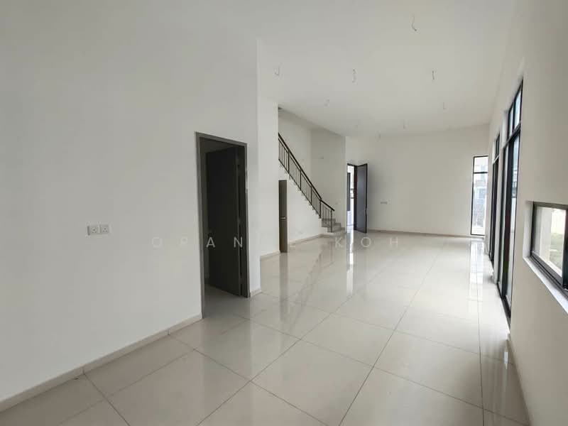 Cluster House for Sale in Austin Crest (Johor Bahru) - Orange Koh - Living Room - PropertyGuru.com.my