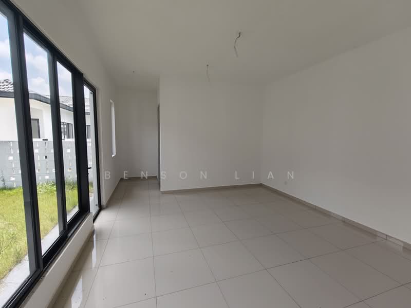 Rumah Teres 1 Tingkat untuk Disewa di Shah Alam (Selangor) - Benson Lian - Living Room - PropertyGuru.com.my
