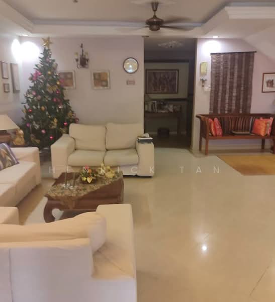 Rumah Teres 2 Tingkat untuk Dijual di Bukit Rimau (Shah Alam) - Henrick Tan - Living Room - PropertyGuru.com.my