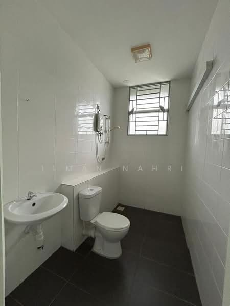 Rumah Teres 3 Tingkat untuk Dijual di Kajang (Selangor) - Ilman Nahri - Bathroom - PropertyGuru.com.my