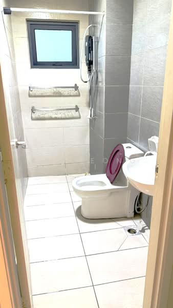 Condominium for Rent at Skyvilla @ D'Island - Kar Leong Lai - Bathroom - PropertyGuru.com.my