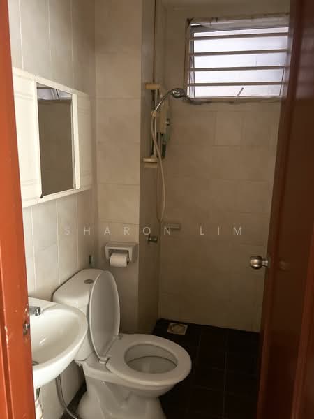 Service Residence for Rent at E-Tiara - Sharon Lim - Bathroom - PropertyGuru.com.my