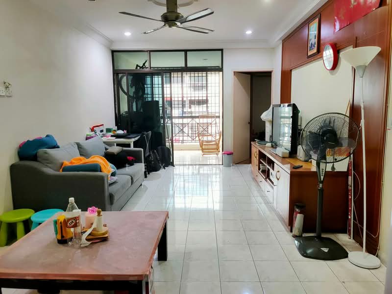 Pangsapuri untuk Dijual di Pangsapuri Sri Abadi - Alex Cheah - Living Room - PropertyGuru.com.my