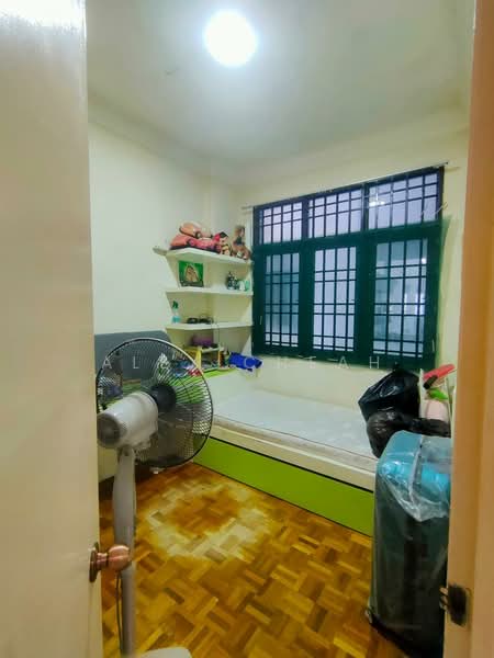 Pangsapuri untuk Dijual di Pangsapuri Sri Abadi - Alex Cheah - Bedroom - PropertyGuru.com.my