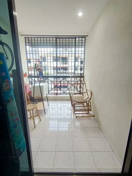 Pangsapuri untuk Dijual di Pangsapuri Sri Abadi - Alex Cheah - Balcony - PropertyGuru.com.my