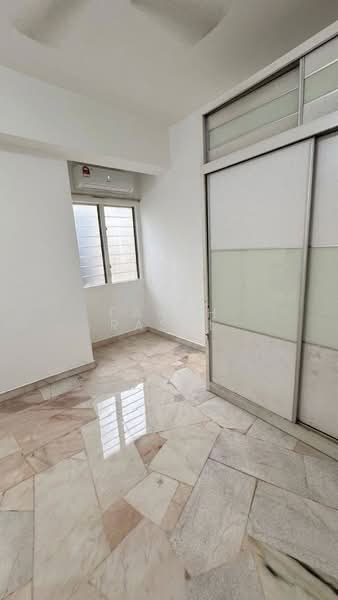 Condominium for Sale at La Villas Condominium - Farah Rasul - Interior - PropertyGuru.com.my