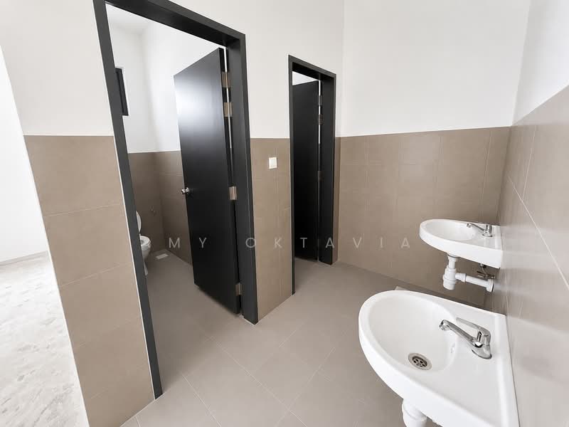 Shop / Office for Rent in Setia Eco Glades (Cyberjaya) - Amy Oktavia - Bathroom - PropertyGuru.com.my