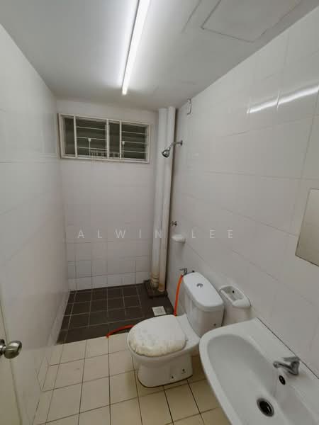 Pangsapuri untuk Disewa di Seri Jati - Alwin Lee - Bathroom - PropertyGuru.com.my
